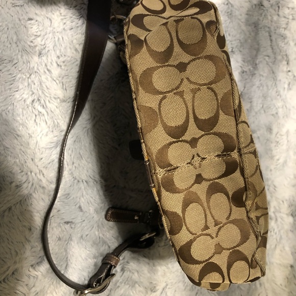 Coach Vintage Shoulder Bag - Picture 6 of 6